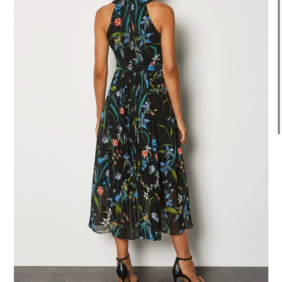 Floral Print Sleeveless Midi Dress - Picture 2 of 6